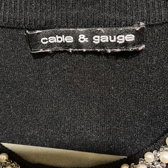 Cable & Gauge Size M black sweater - Picture 2 of 7